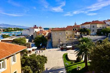 St. Christopher's Square Rab