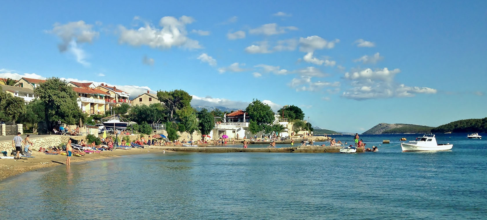 fine sand beach, just 200 m from the Zdenka Apartments